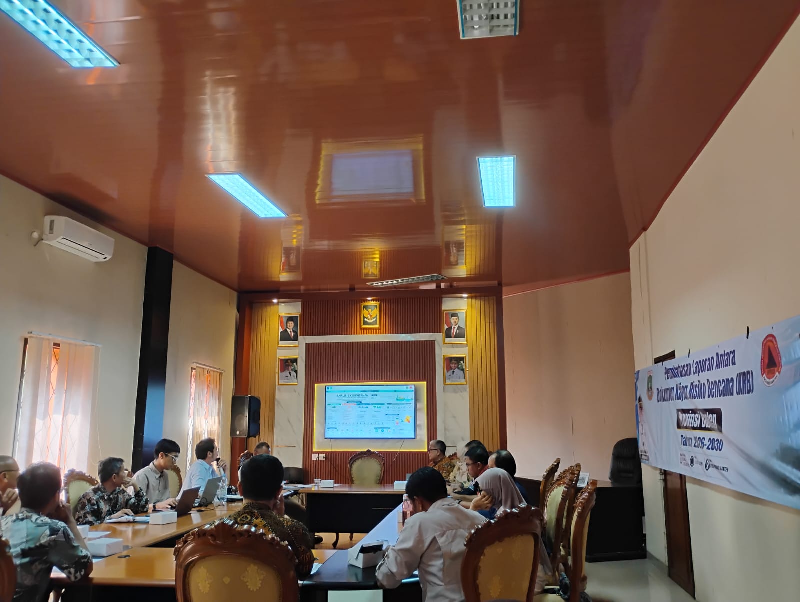 RAPAT PEMBAHASAN LAPORAN ANTARA DOKUMEN KAJIAN RISIKO BENCANA (KRB) PROVINSI BANTEN TAHUN 2026 – 2030
